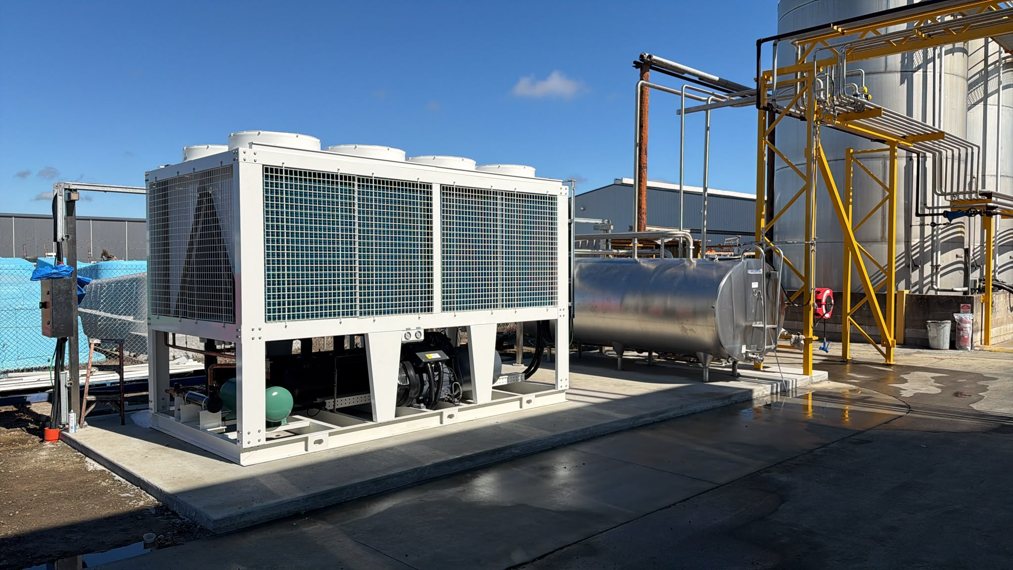 Air Cooled Screw Chiller Factor: Hisurp Air Cooled Screw Chiller Project blev leveret med succes til Australien